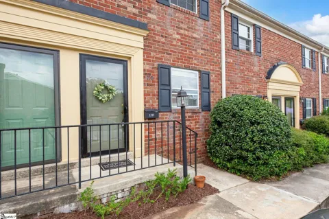 2530 E North Street #Unit 11-D