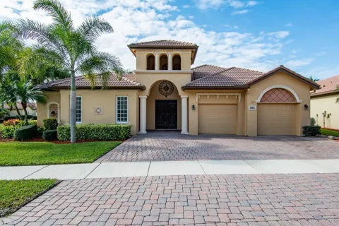 885 SW Grand Reserves Boulevard