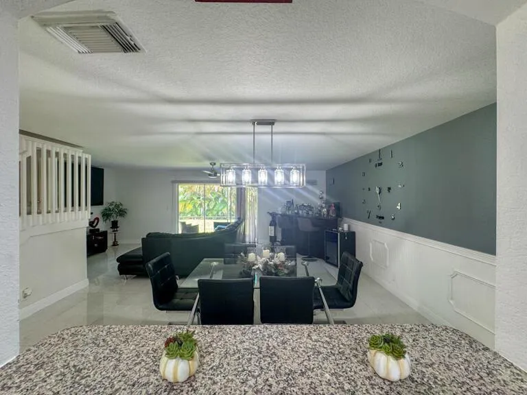 6111 Sugar Loaf Lane West Palm Beach, FL 33411