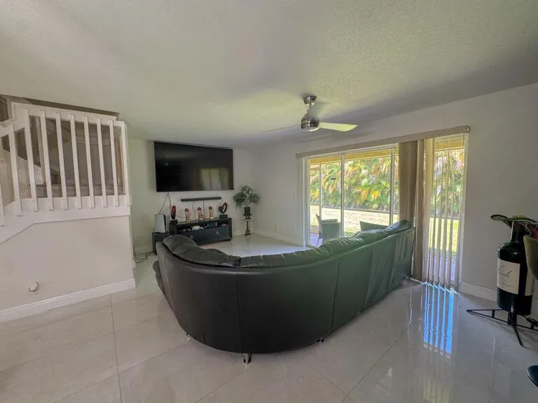 6111 Sugar Loaf Lane West Palm Beach, FL 33411
