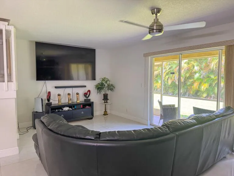 6111 Sugar Loaf Lane West Palm Beach, FL 33411