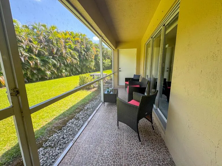 6111 Sugar Loaf Lane West Palm Beach, FL 33411