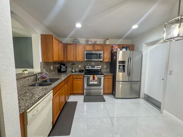 6111 Sugar Loaf Lane West Palm Beach, FL 33411
