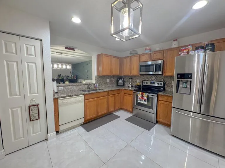 6111 Sugar Loaf Lane West Palm Beach, FL 33411