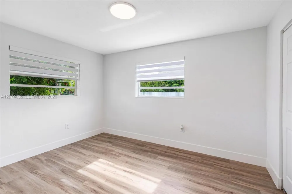 5937 NW 16th Ct Sunrise, FL 33313