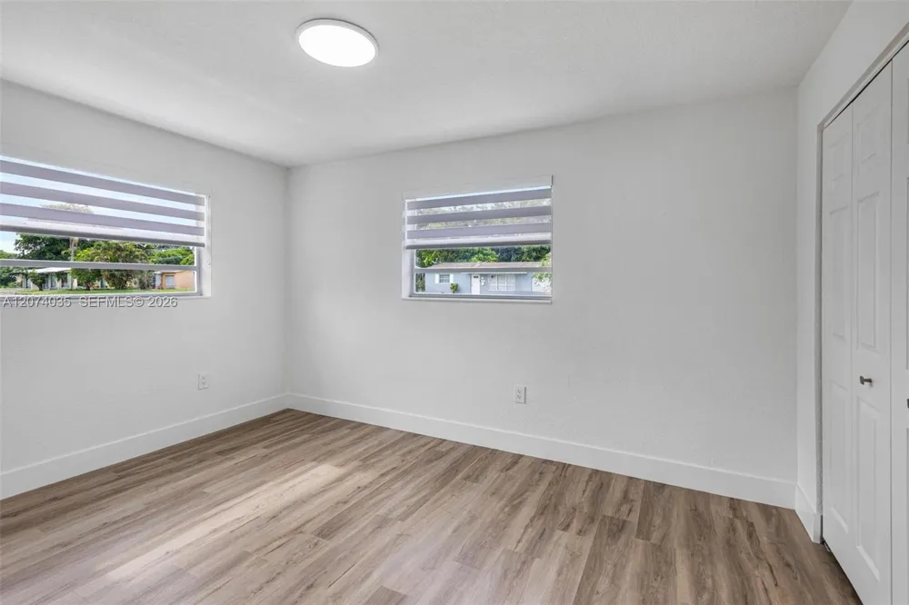 5937 NW 16th Ct Sunrise, FL 33313