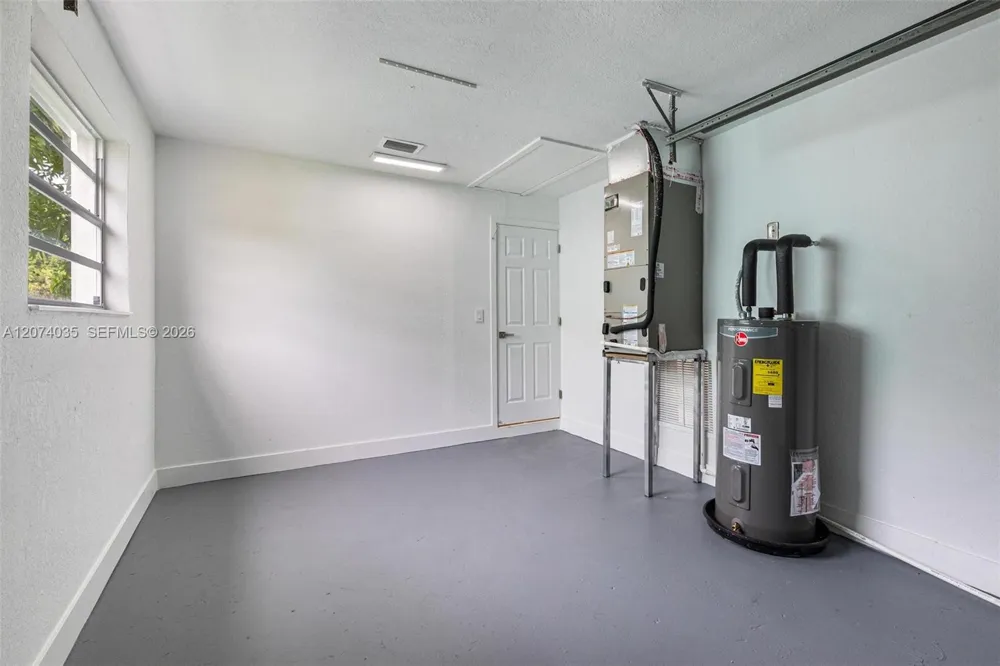 5937 NW 16th Ct Sunrise, FL 33313