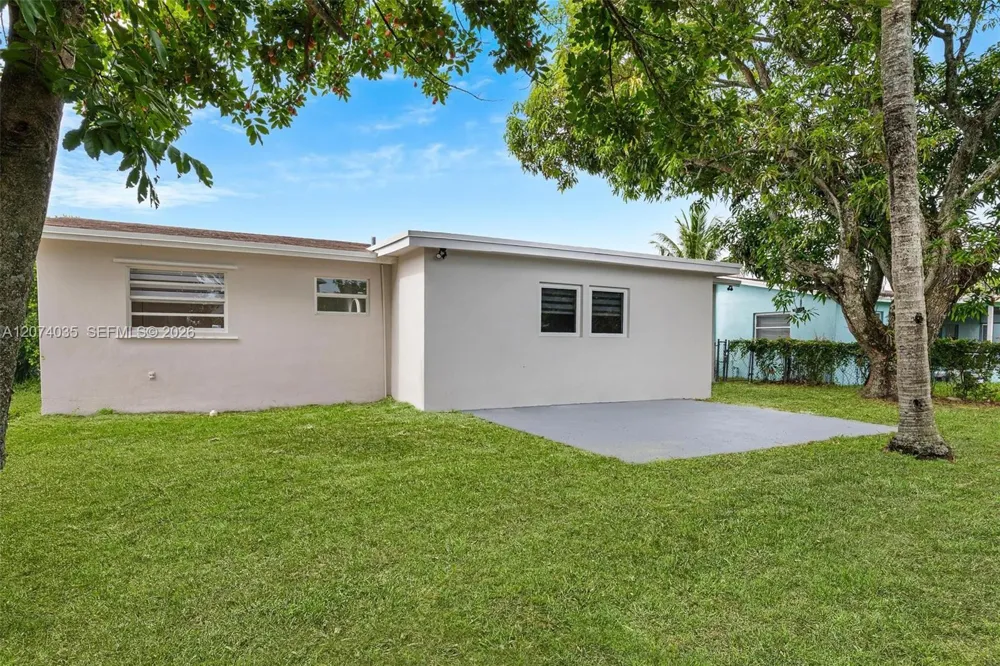 5937 NW 16th Ct Sunrise, FL 33313
