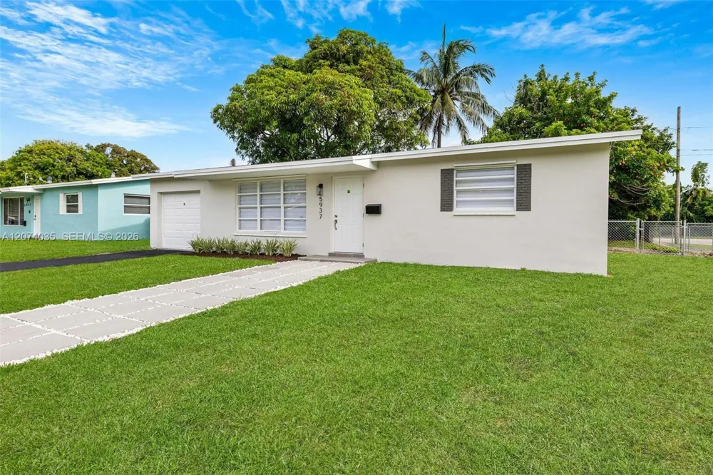 5937 NW 16th Ct Sunrise, FL 33313