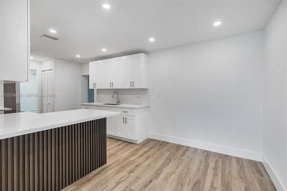 5937 NW 16th Ct Sunrise, FL 33313