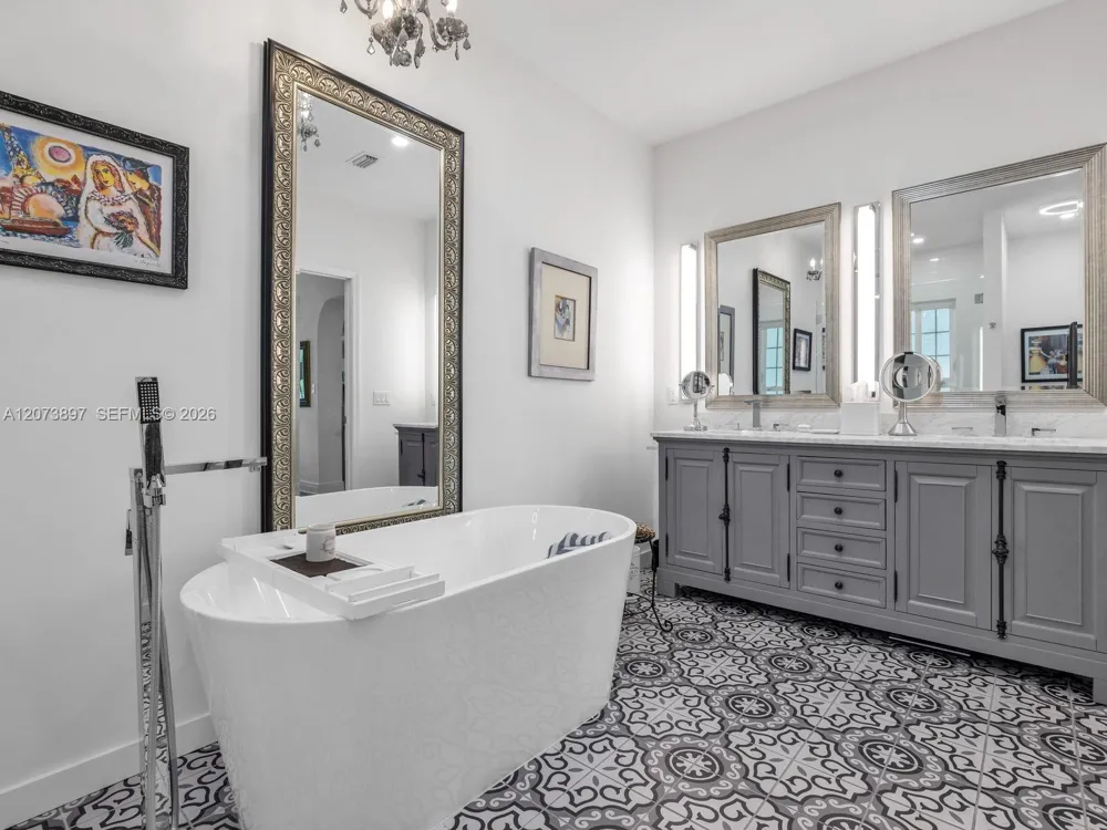 285 NE 103rd St Miami Shores, FL 33138