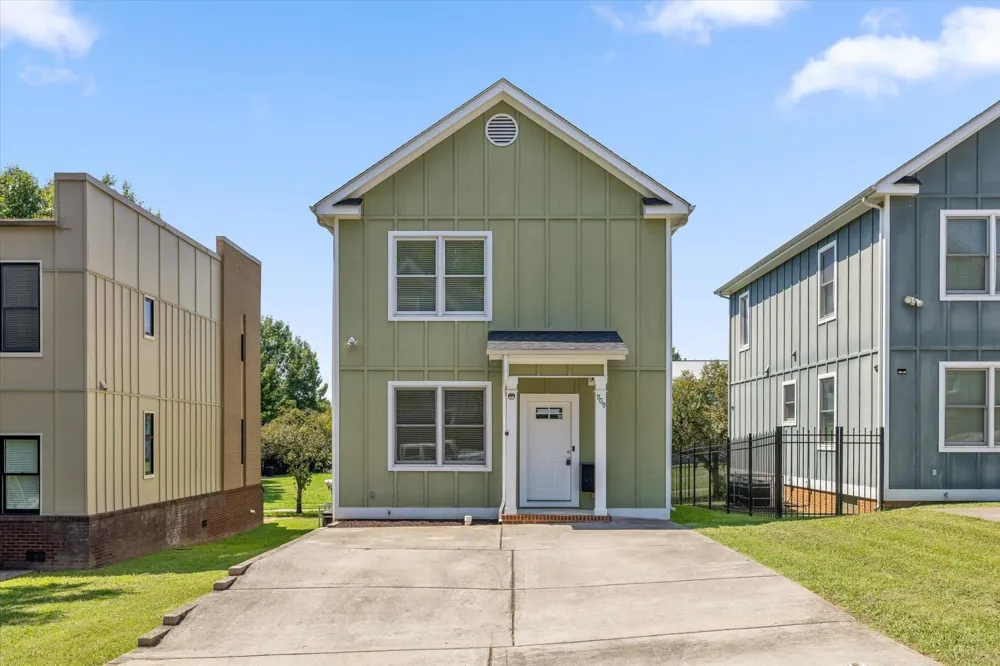 909 Wall Street Chattanooga, TN 37403