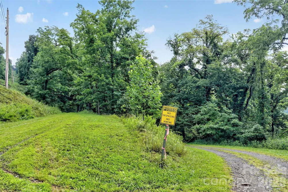 none N 226 Highway ##26/27 Bakersville, NC 28705