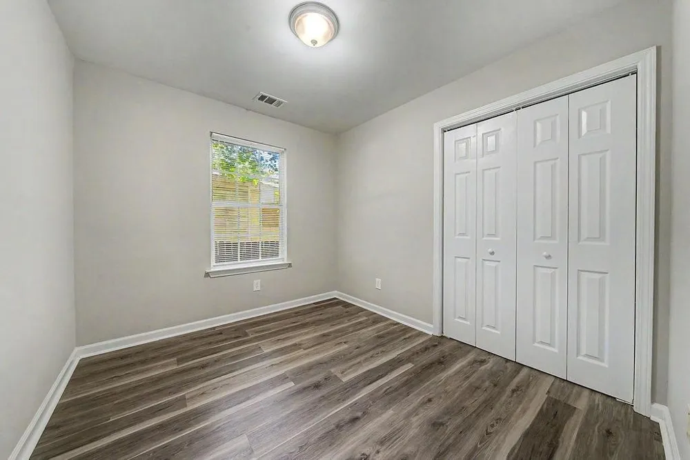 3071 Jones Street East Point, GA 30344