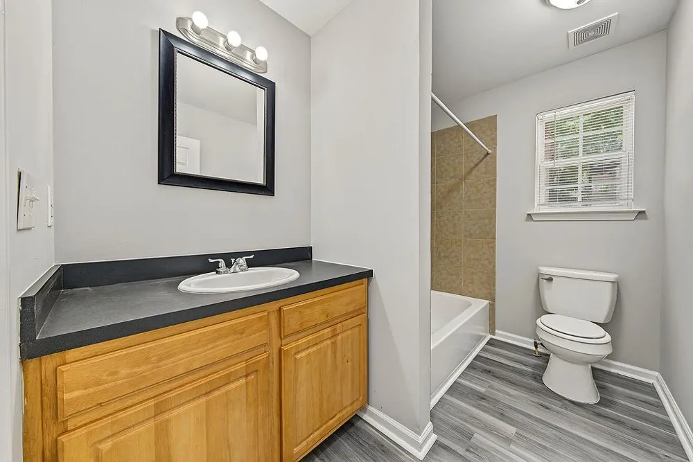 3071 Jones Street East Point, GA 30344