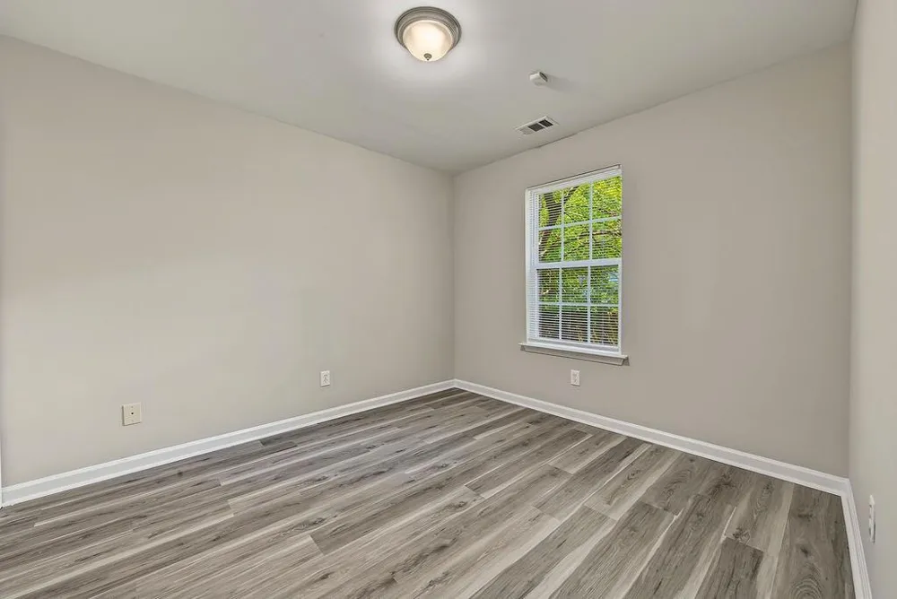 3071 Jones Street East Point, GA 30344