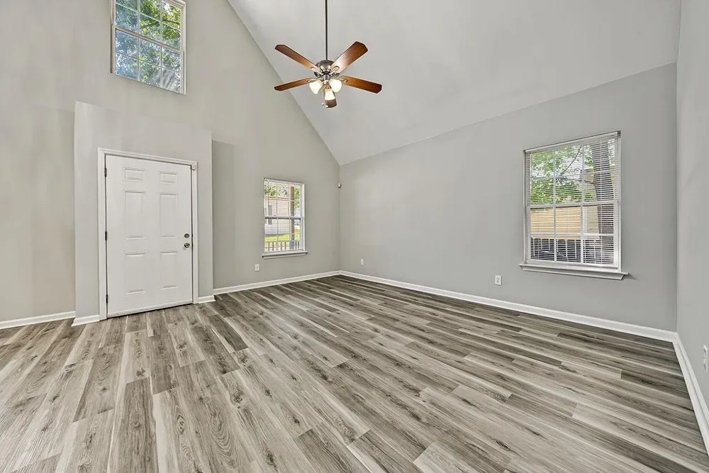 3071 Jones Street East Point, GA 30344