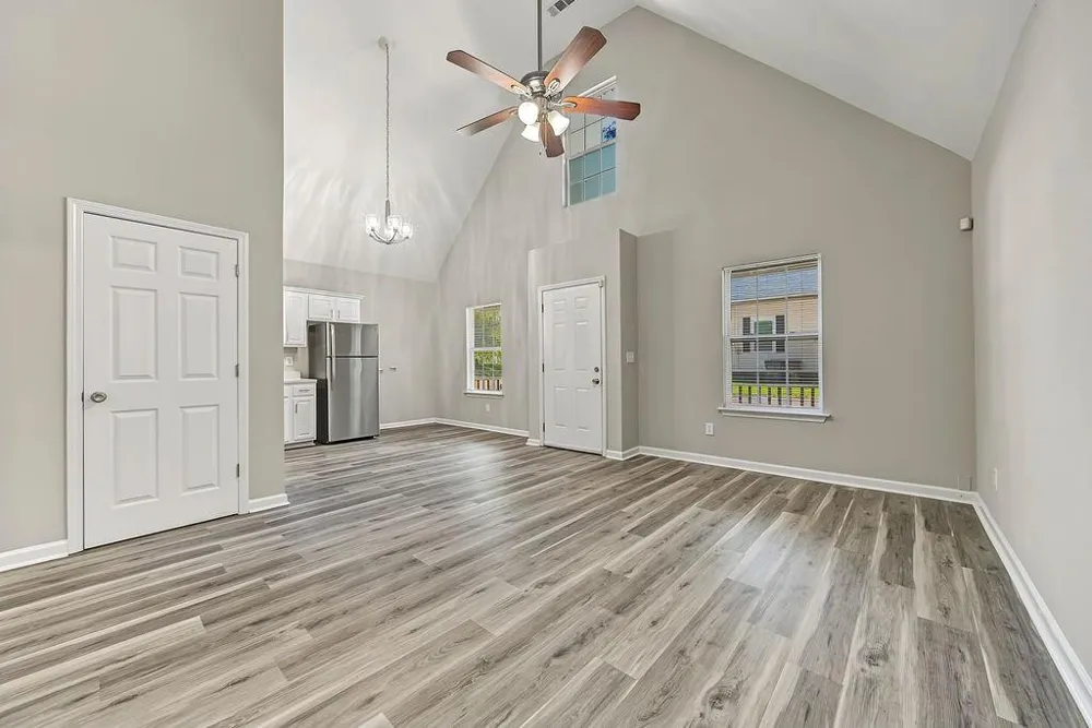 3071 Jones Street East Point, GA 30344