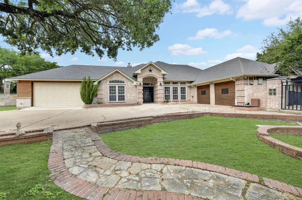 4508 Chavez Court Granbury, TX 76048