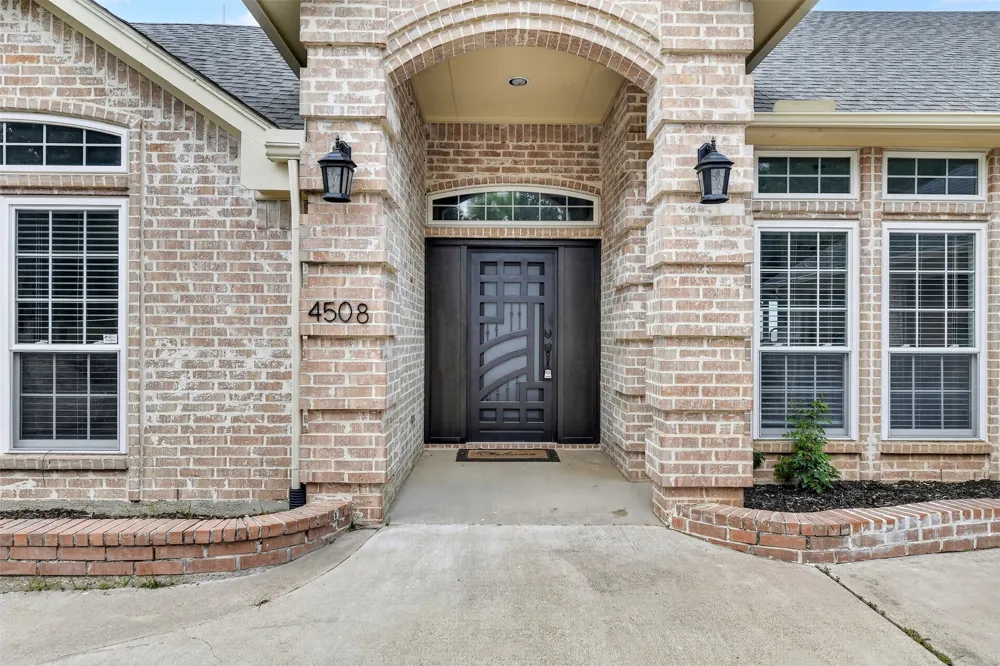 4508 Chavez Court Granbury, TX 76048
