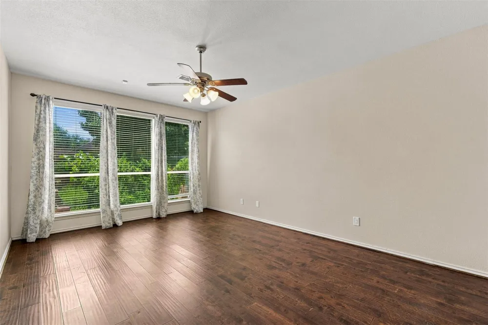 5526 Walnut Glen Lane Rosenberg, TX 77471