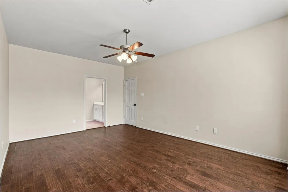 5526 Walnut Glen Lane Rosenberg, TX 77471