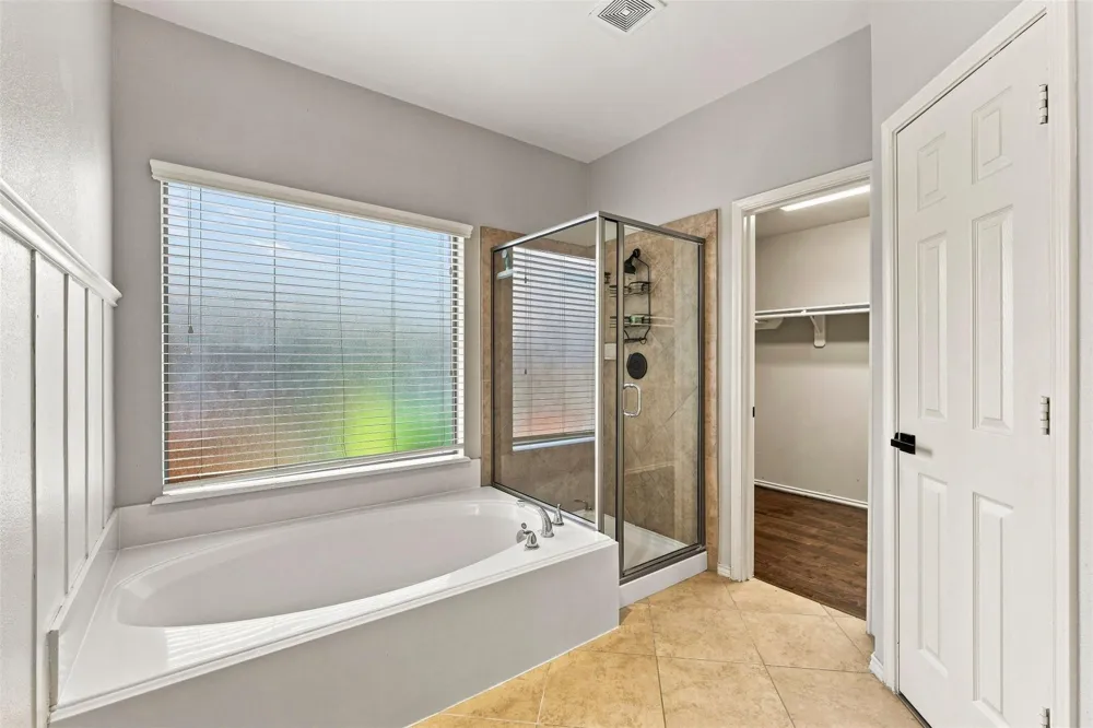 5526 Walnut Glen Lane Rosenberg, TX 77471