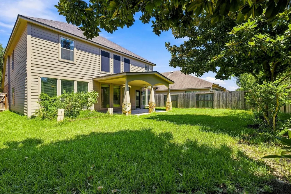 5526 Walnut Glen Lane Rosenberg, TX 77471