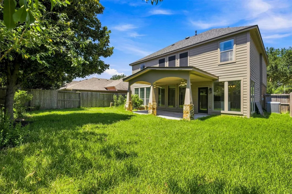 5526 Walnut Glen Lane Rosenberg, TX 77471