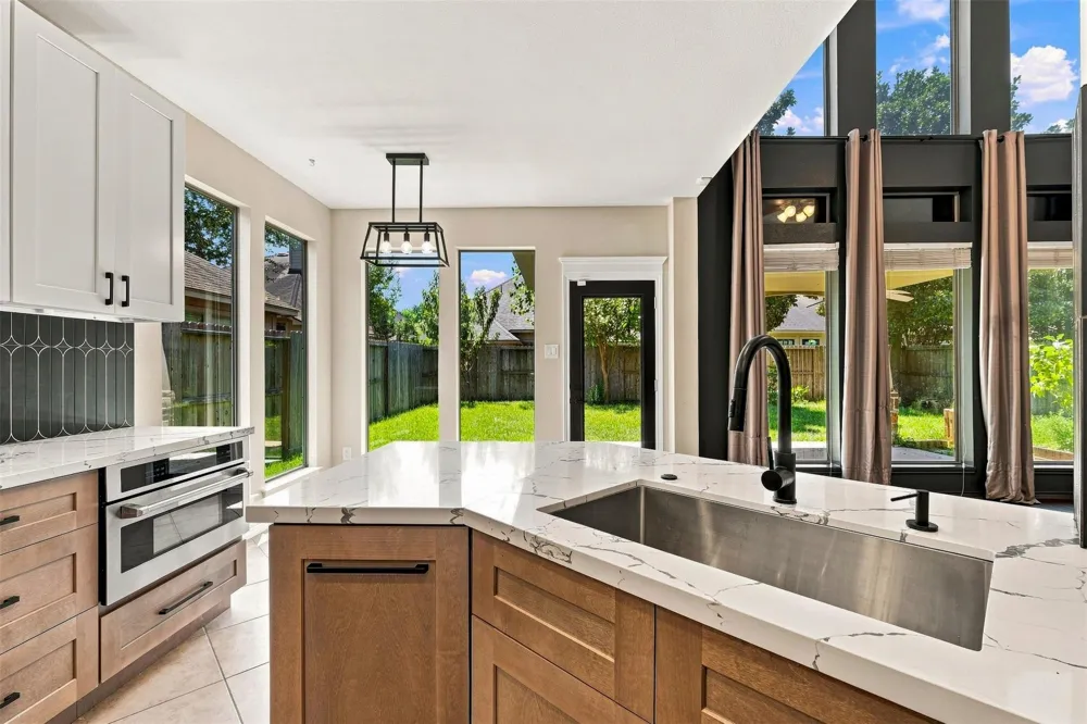 5526 Walnut Glen Lane Rosenberg, TX 77471