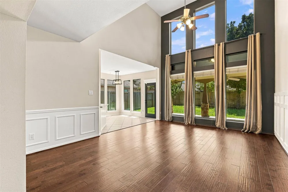 5526 Walnut Glen Lane Rosenberg, TX 77471