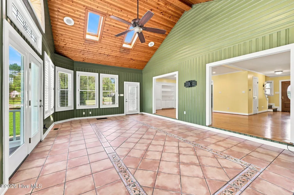 114 Reed Drive Washington, NC 27889