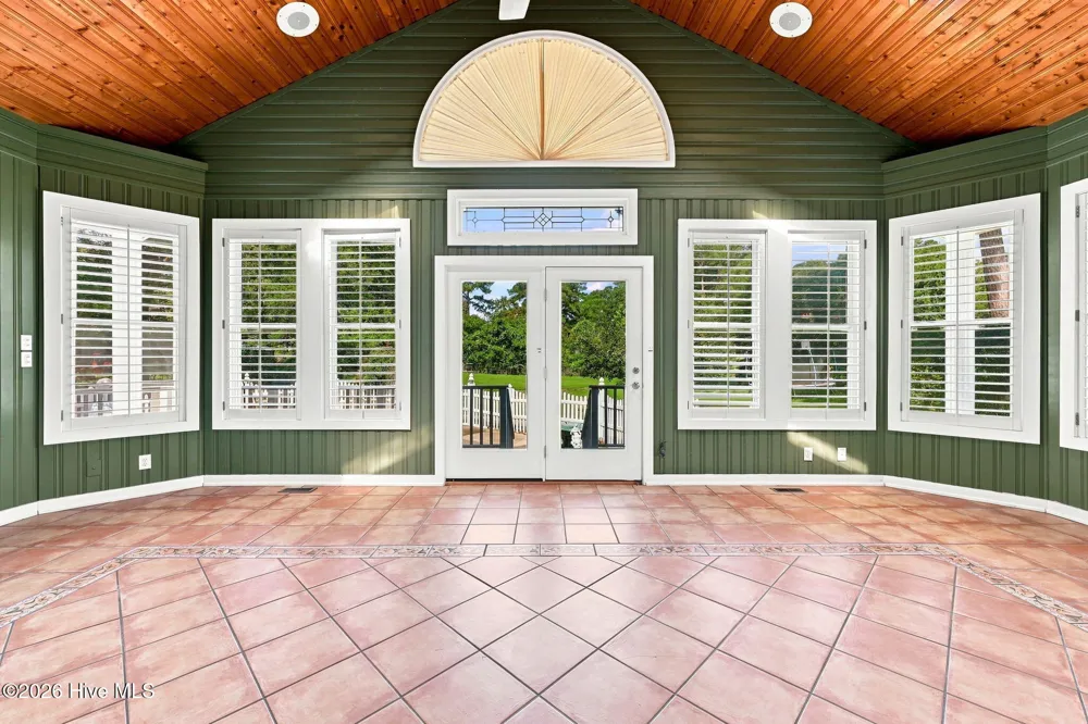 114 Reed Drive Washington, NC 27889