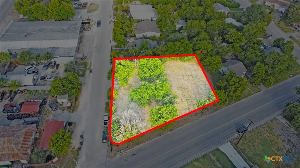 962 S Castell Avenue New Braunfels, TX 78130