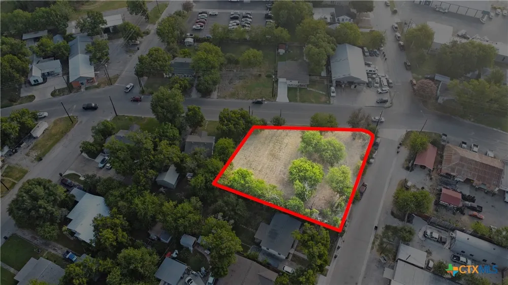 962 S Castell Avenue New Braunfels, TX 78130