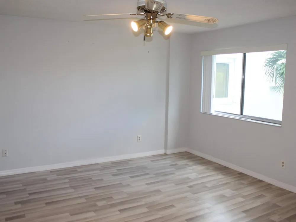 6698 10th Ave Avenue #218 Lake Worth, FL 33467