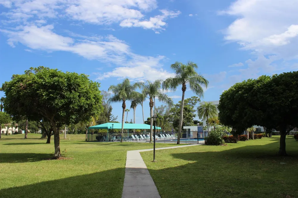 6698 10th Ave Avenue #218 Lake Worth, FL 33467
