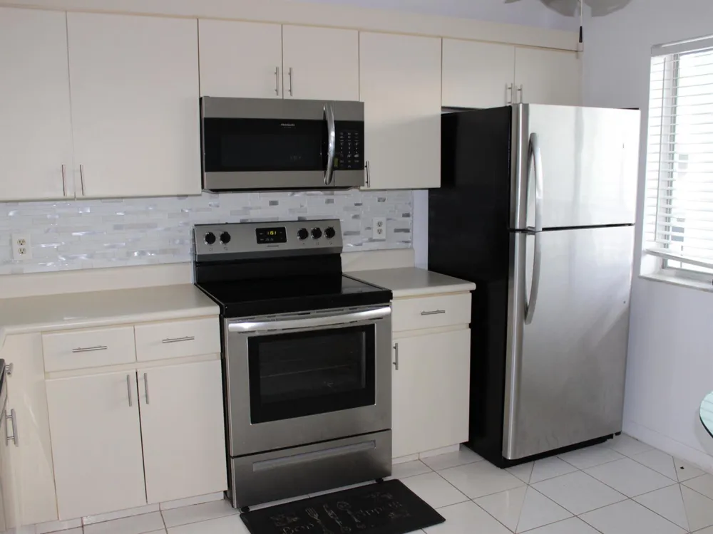 6698 10th Ave Avenue #218 Lake Worth, FL 33467