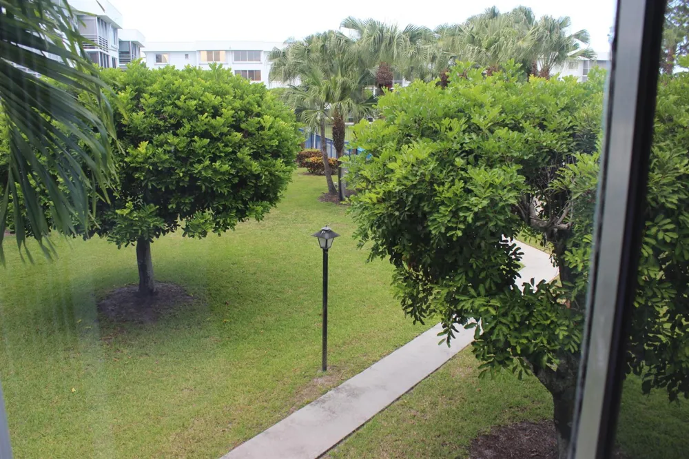 6698 10th Ave Avenue #218 Lake Worth, FL 33467