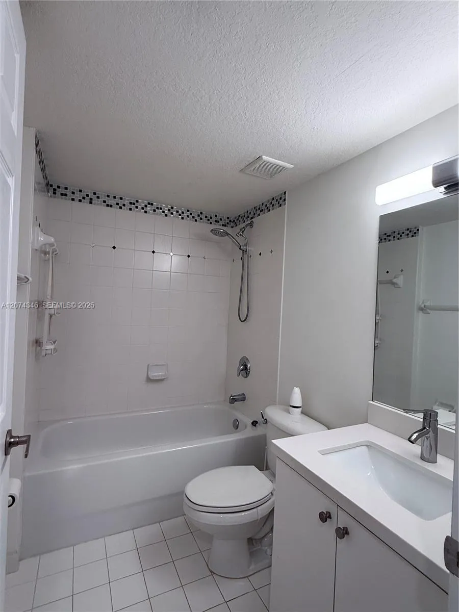 22731 SW 88th Pl #205 Cutler Bay, FL 33190