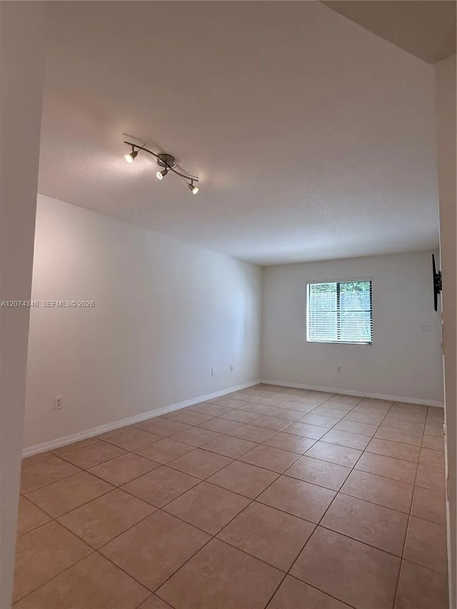 22731 SW 88th Pl #205 Cutler Bay, FL 33190