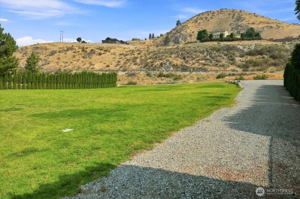 125 Highpoint Lane Chelan, WA 98816