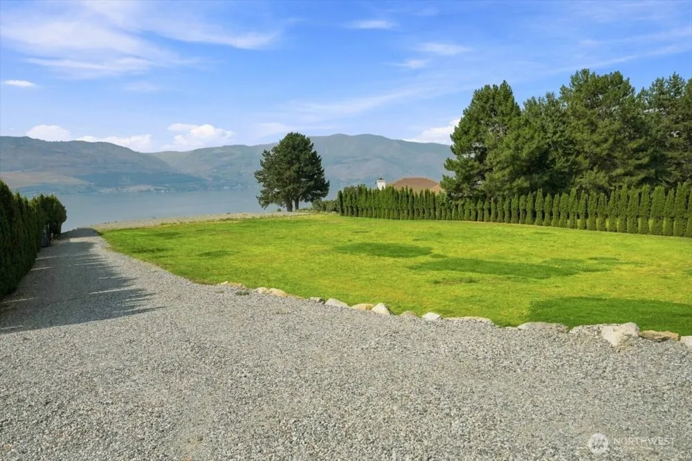 125 Highpoint Lane Chelan, WA 98816