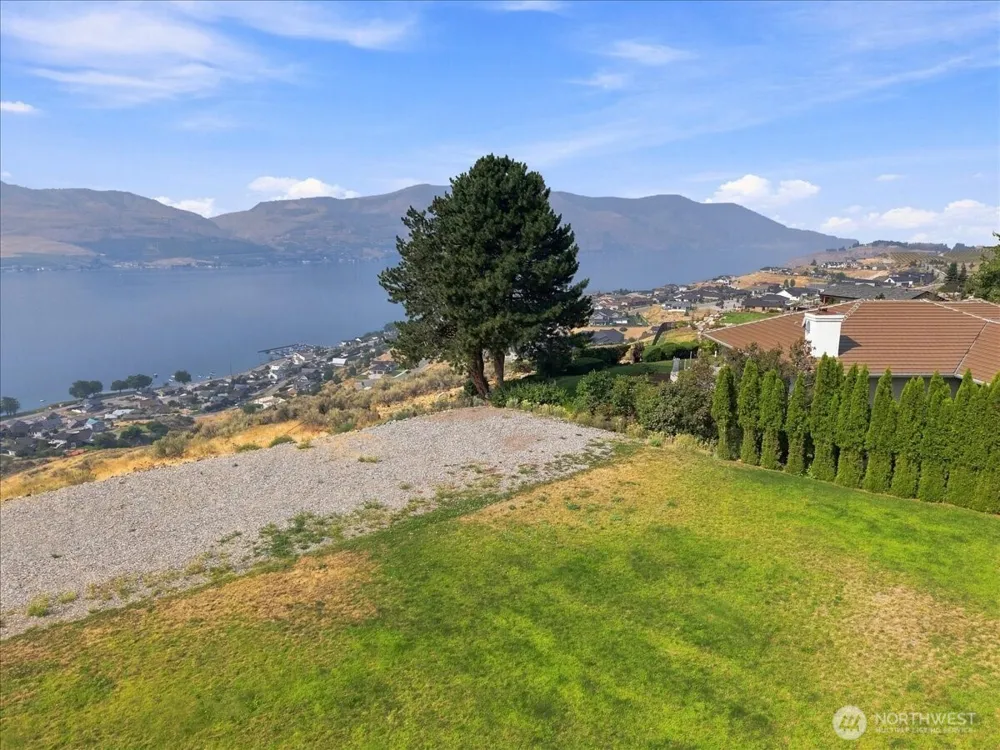 125 Highpoint Lane Chelan, WA 98816