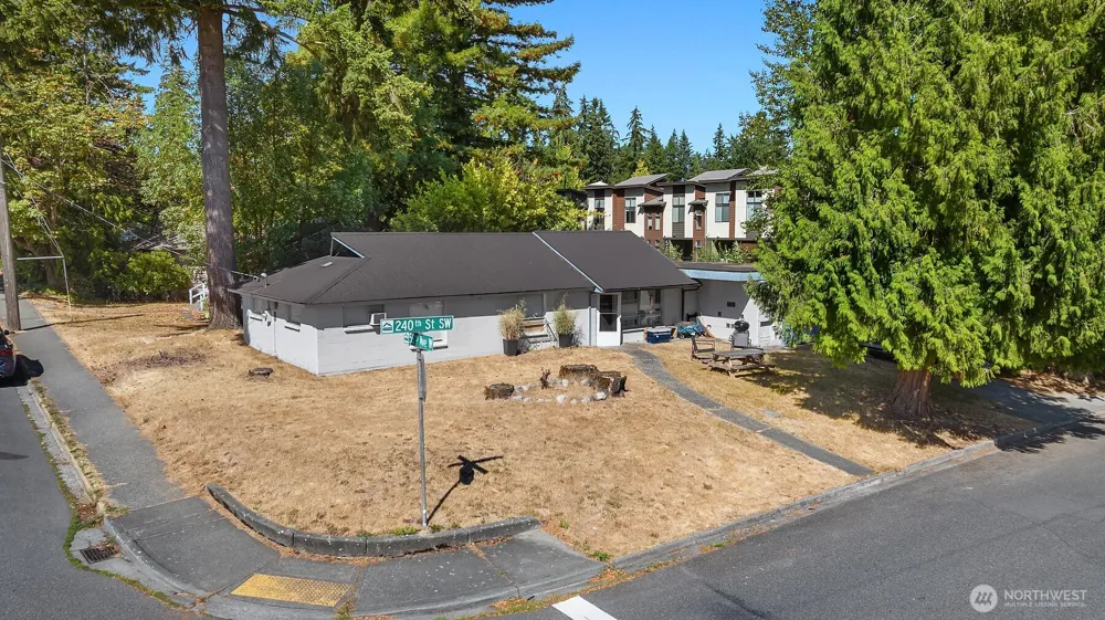 5507 240th Street SW Mountlake Terrace, WA 98043
