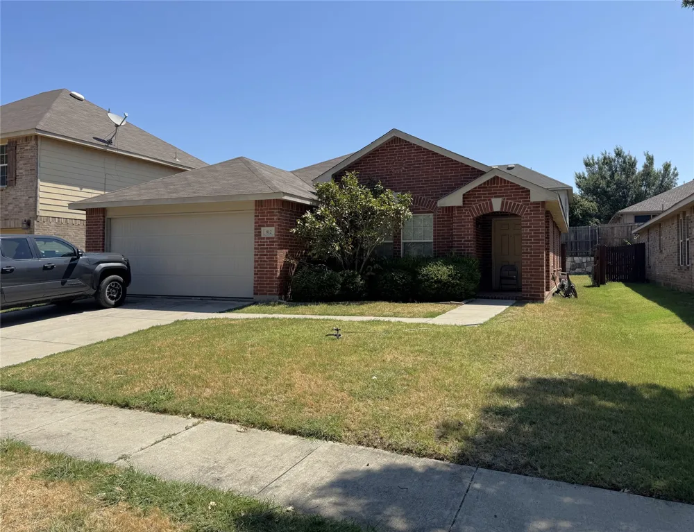 812 Becard Drive Aubrey, TX 76227