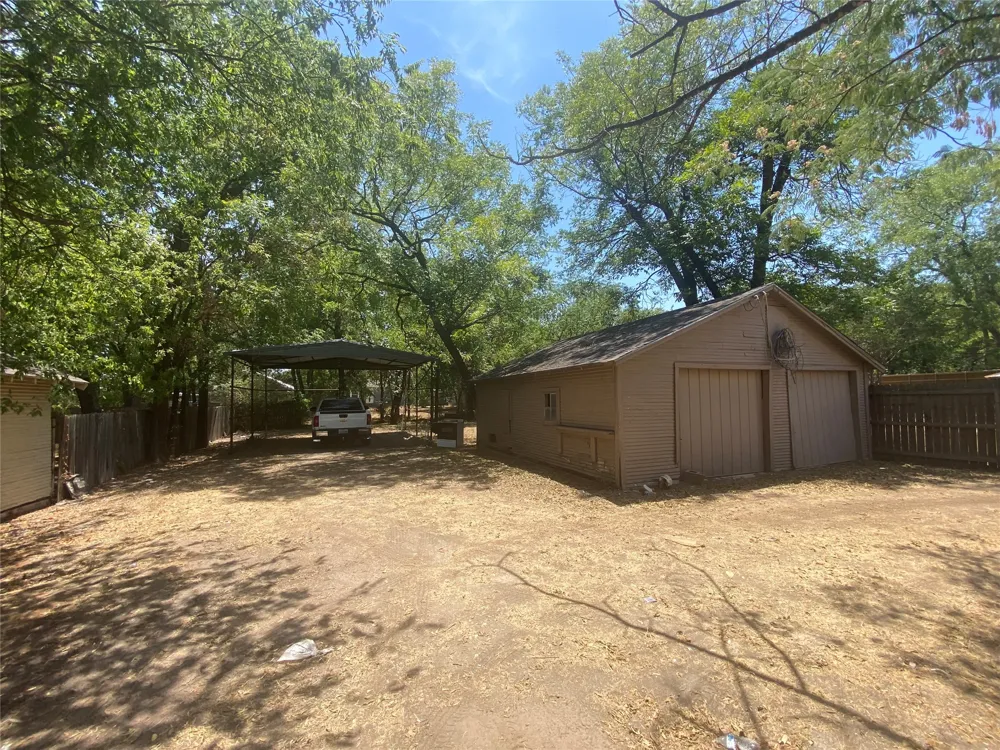 1042 W Tarleton Stephenville, TX 76401