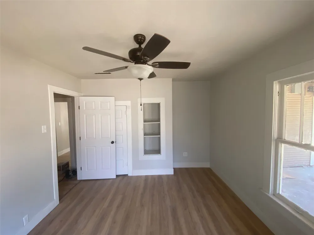 1042 W Tarleton Stephenville, TX 76401