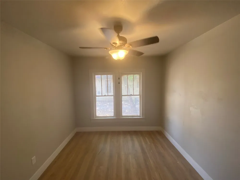 1042 W Tarleton Stephenville, TX 76401