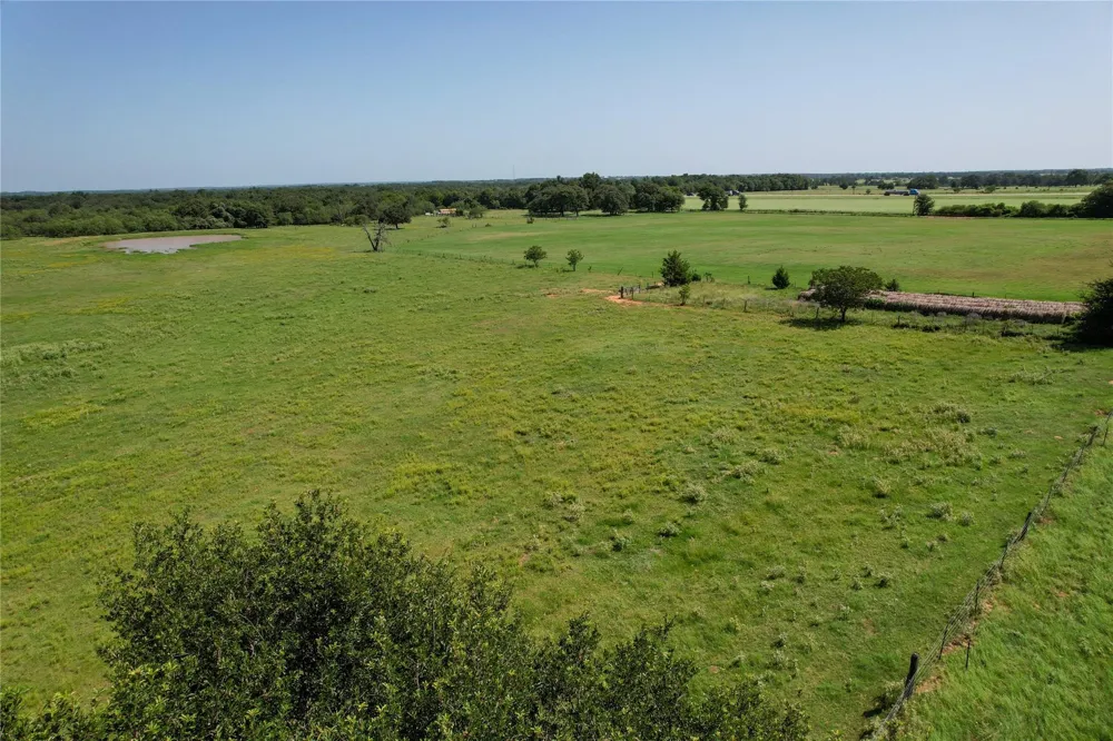 2 Cr 419 Bremond, TX 76629